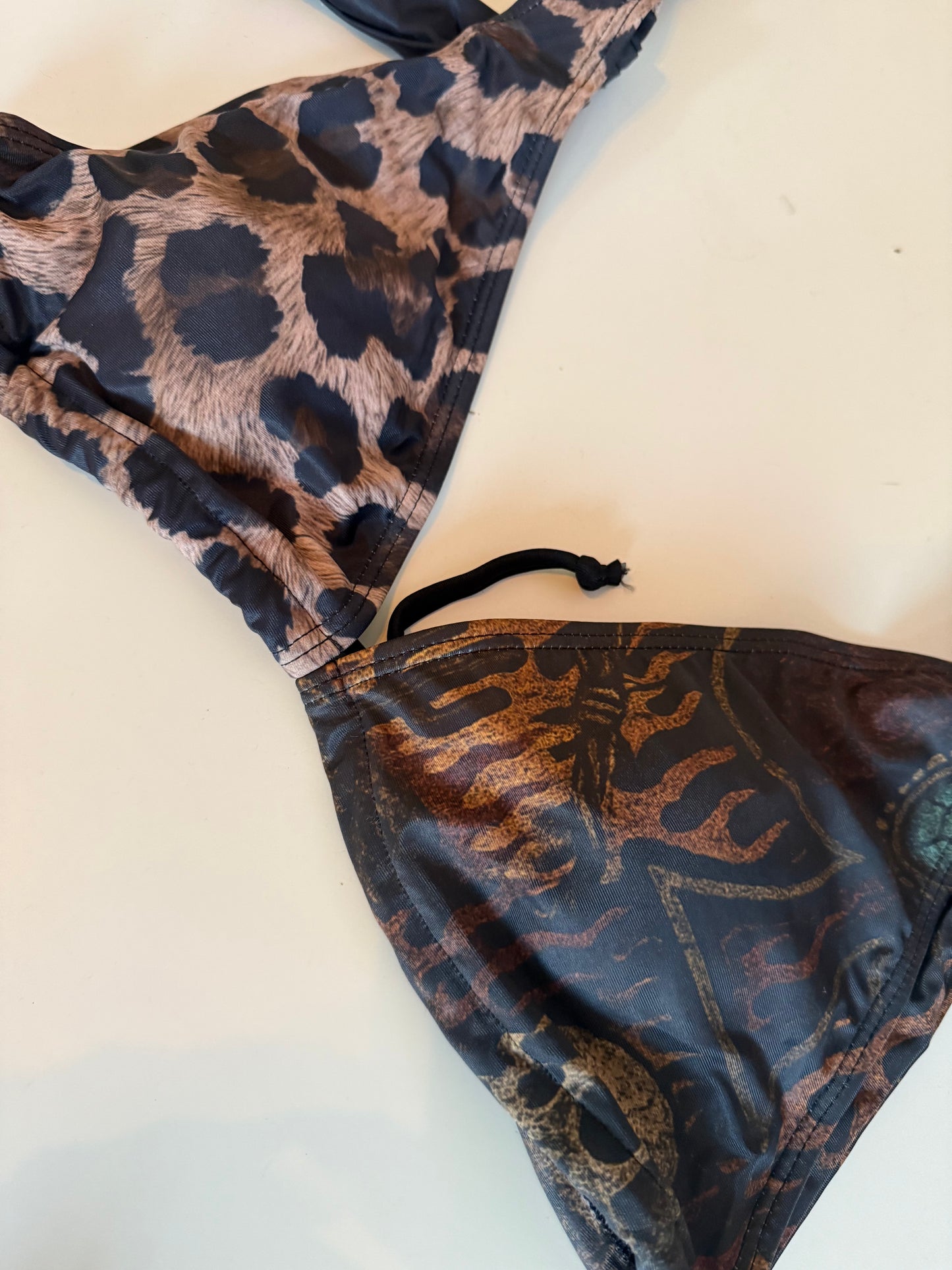 All-Over Print Women's Triangle Bikini Set with Tie Straps Bikini Bottom